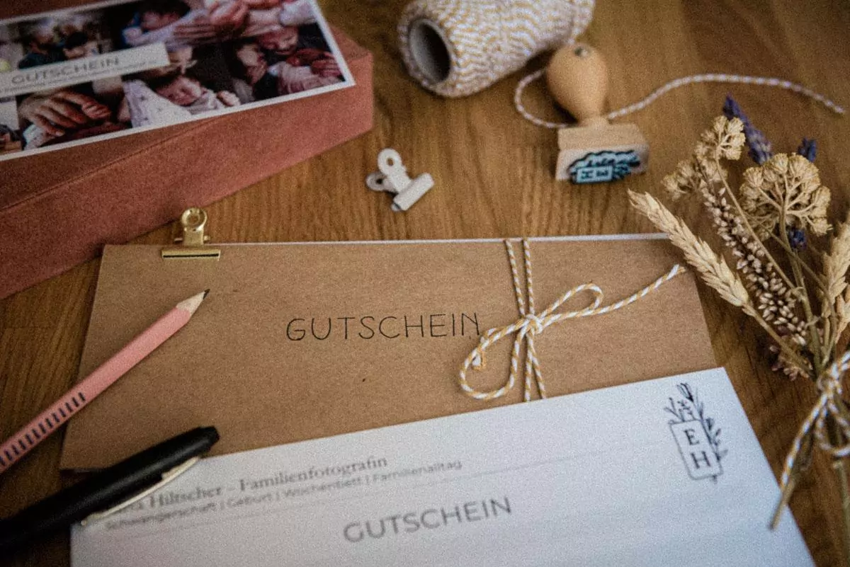 Zeit statt Zeug verschenken. Erinnerungsfotos - ein Geschenk für die Ewigkeit. Gutschein für Familienfotos in Berlin